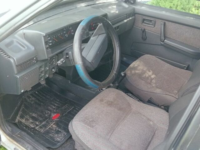 Сірий ВАЗ 2109, об'ємом двигуна 1.5 л та пробігом 250 тис. км за 1000 $, фото 1 на Automoto.ua