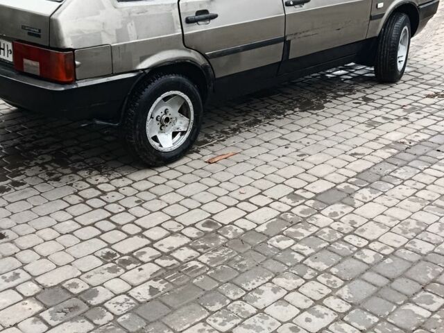 Серый ВАЗ 2109, объемом двигателя 1.5 л и пробегом 280 тыс. км за 1600 $, фото 2 на Automoto.ua