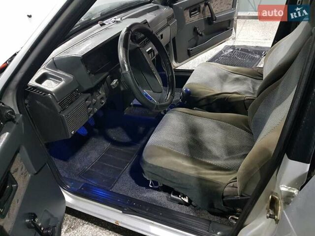 ВАЗ 2109 2003 в Черновцах на Automoto.ua Серый ВАЗ 2109, объемом двигателя 1.5 л и пробегом 200 тыс. км за 2100 $, фото 10 на Automoto.ua