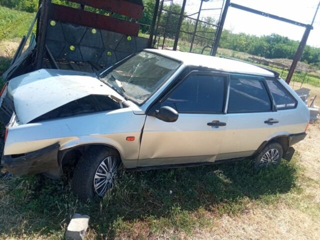 Серый ВАЗ 2109, объемом двигателя 1.5 л и пробегом 2 тыс. км за 388 $, фото 2 на Automoto.ua