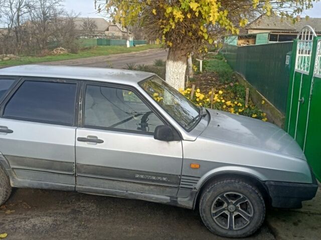 Серый ВАЗ 2109, объемом двигателя 1.5 л и пробегом 137 тыс. км за 1000 $, фото 6 на Automoto.ua