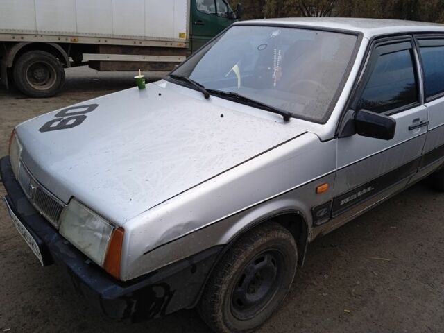 Серый ВАЗ 2109, объемом двигателя 1.5 л и пробегом 85 тыс. км за 1300 $, фото 3 на Automoto.ua