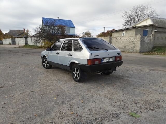 Серый ВАЗ 2109, объемом двигателя 1.5 л и пробегом 250 тыс. км за 851 $, фото 1 на Automoto.ua