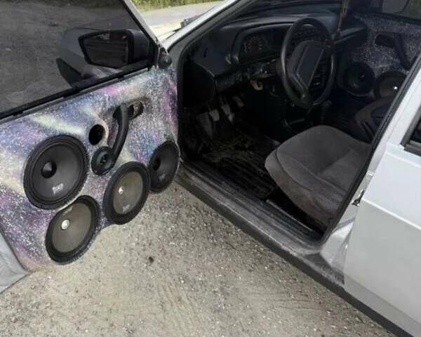 Серый ВАЗ 2109, объемом двигателя 1.5 л и пробегом 224 тыс. км за 1200 $, фото 4 на Automoto.ua