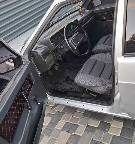 ВАЗ 2109 2004 в Николаеве на Automoto.ua Серый ВАЗ 2109, объемом двигателя 1.5 л и пробегом 180 тыс. км за 1800 $, фото 8 на Automoto.ua