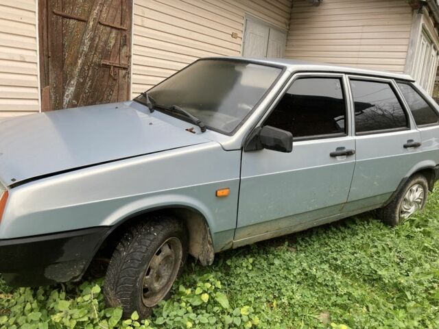 Серый ВАЗ 2109, объемом двигателя 1.5 л и пробегом 300 тыс. км за 800 $, фото 4 на Automoto.ua