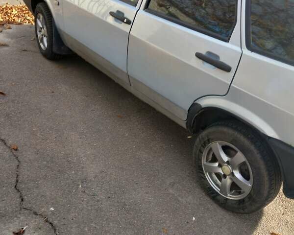 Серый ВАЗ 2109, объемом двигателя 1.5 л и пробегом 150 тыс. км за 2300 $, фото 10 на Automoto.ua