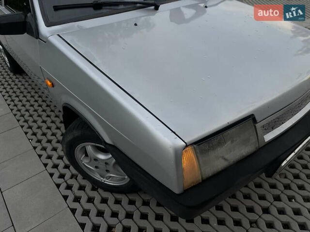 Сірий ВАЗ 2109, об'ємом двигуна 1.5 л та пробігом 250 тис. км за 899 $, фото 11 на Automoto.ua