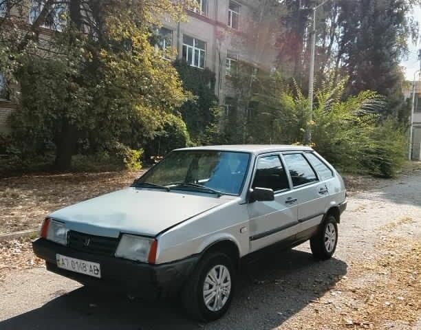 Серый ВАЗ 2109, объемом двигателя 1.5 л и пробегом 111 тыс. км за 900 $, фото 5 на Automoto.ua