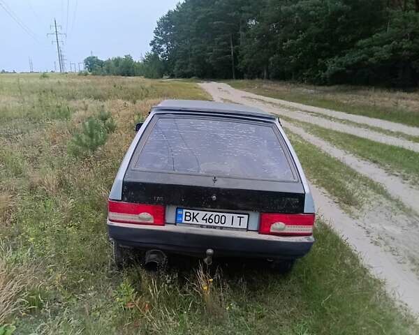 Серый ВАЗ 2109, объемом двигателя 1.5 л и пробегом 184 тыс. км за 1100 $, фото 4 на Automoto.ua