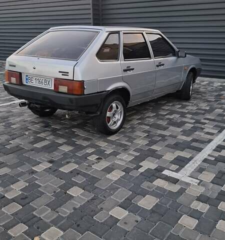 ВАЗ 2109 2004 в Николаеве на Automoto.ua Серый ВАЗ 2109, объемом двигателя 1.5 л и пробегом 180 тыс. км за 1800 $, фото 3 на Automoto.ua