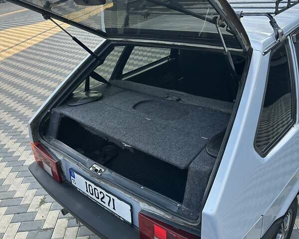 Серый ВАЗ 2109, объемом двигателя 1.45 л и пробегом 250 тыс. км за 2500 $, фото 22 на Automoto.ua