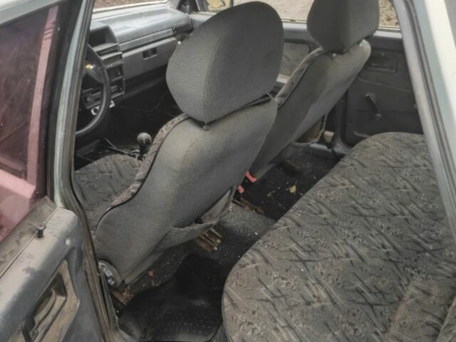 Серый ВАЗ 2109, объемом двигателя 1.5 л и пробегом 200 тыс. км за 381 $, фото 5 на Automoto.ua