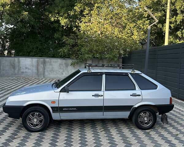 Серый ВАЗ 2109, объемом двигателя 1.45 л и пробегом 250 тыс. км за 2500 $, фото 1 на Automoto.ua