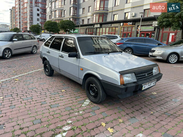 Сірий ВАЗ 2109, об'ємом двигуна 1.5 л та пробігом 150 тис. км за 799 $, фото 2 на Automoto.ua