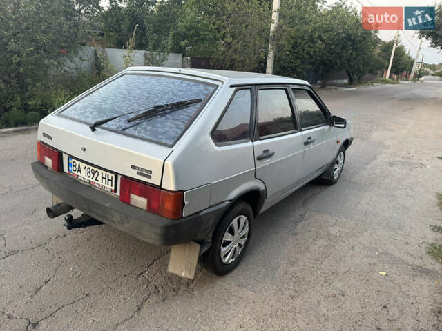 ВАЗ 2109 2005 в Кропивницком (Кировограде) на Automoto.ua Серый ВАЗ 2109, объемом двигателя 1.6 л и пробегом 300 тыс. км за 1250 $, фото 3 на Automoto.ua