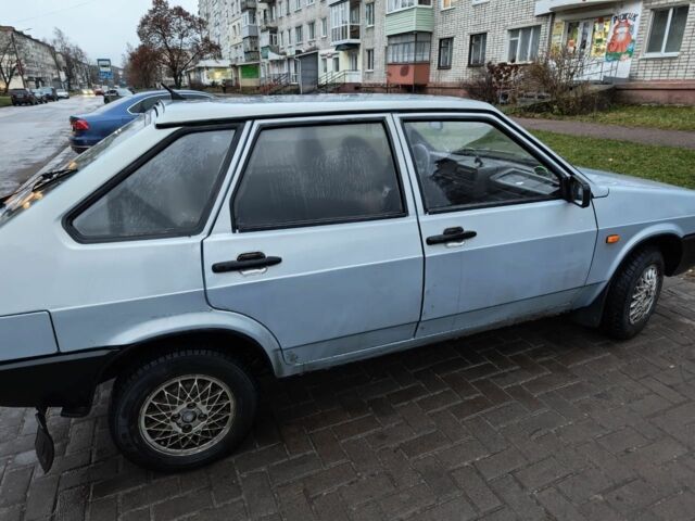 Серый ВАЗ 2109, объемом двигателя 1.5 л и пробегом 300 тыс. км за 1499 $, фото 3 на Automoto.ua