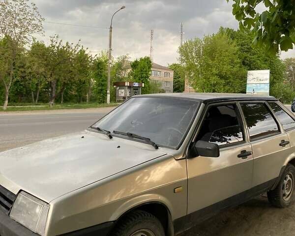 Серый ВАЗ 2109, объемом двигателя 1.5 л и пробегом 400 тыс. км за 900 $, фото 1 на Automoto.ua