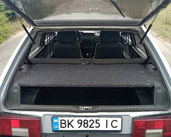 Серый ВАЗ 2109, объемом двигателя 1.5 л и пробегом 300 тыс. км за 1300 $, фото 1 на Automoto.ua