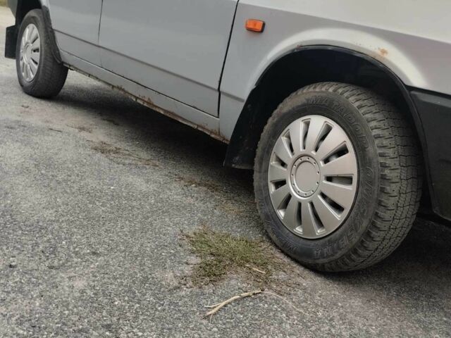 Серый ВАЗ 2109, объемом двигателя 1.5 л и пробегом 130 тыс. км за 1300 $, фото 5 на Automoto.ua