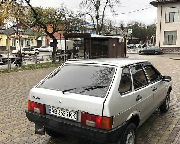 Серый ВАЗ 2109, объемом двигателя 1.5 л и пробегом 164 тыс. км за 950 $, фото 2 на Automoto.ua