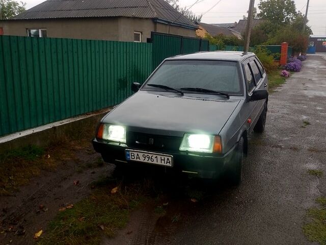 Серый ВАЗ 2109, объемом двигателя 1.5 л и пробегом 200 тыс. км за 1250 $, фото 7 на Automoto.ua