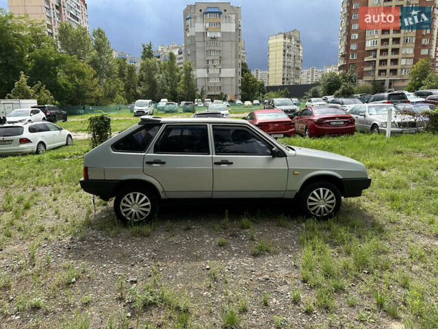 Серый ВАЗ 2109, объемом двигателя 1.5 л и пробегом 200 тыс. км за 1700 $, фото 3 на Automoto.ua