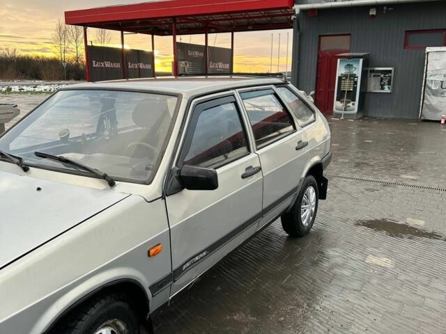 Серый ВАЗ 2109, объемом двигателя 1.5 л и пробегом 220 тыс. км за 800 $, фото 4 на Automoto.ua