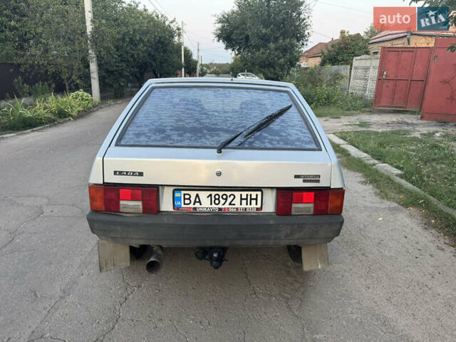 ВАЗ 2109 2005 в Кропивницком (Кировограде) на Automoto.ua Серый ВАЗ 2109, объемом двигателя 1.6 л и пробегом 300 тыс. км за 1250 $, фото 2 на Automoto.ua