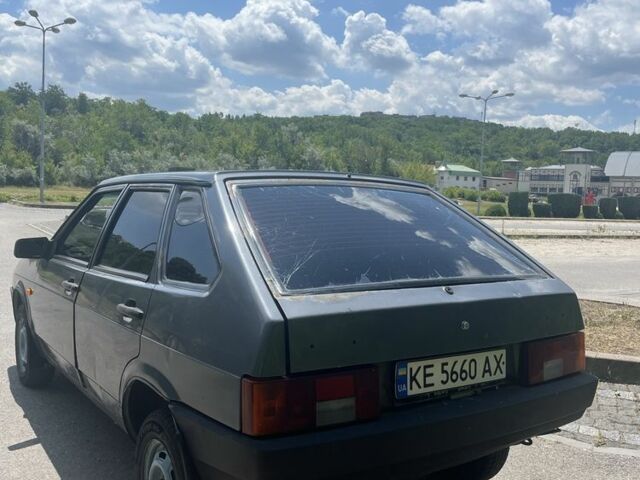 Серый ВАЗ 2109, объемом двигателя 1.5 л и пробегом 251 тыс. км за 950 $, фото 4 на Automoto.ua