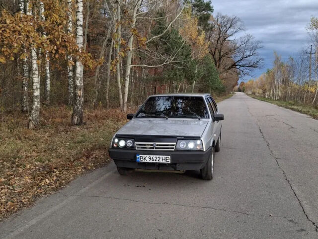 Сірий ВАЗ 2109, об'ємом двигуна 1.5 л та пробігом 261 тис. км за 1800 $, фото 3 на Automoto.ua