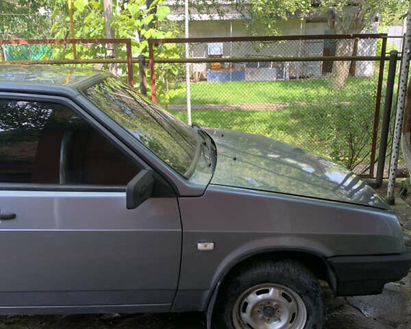 Серый ВАЗ 2109, объемом двигателя 1.5 л и пробегом 200 тыс. км за 700 $, фото 1 на Automoto.ua