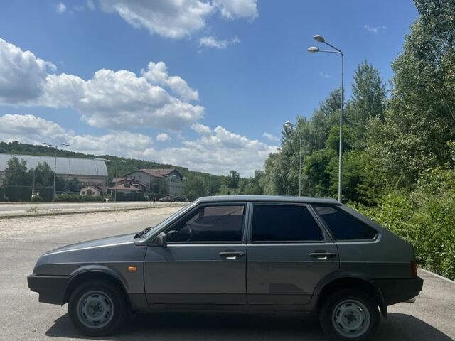 Серый ВАЗ 2109, объемом двигателя 1.5 л и пробегом 251 тыс. км за 950 $, фото 5 на Automoto.ua