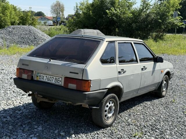 Серый ВАЗ 2109, объемом двигателя 1.5 л и пробегом 242 тыс. км за 650 $, фото 4 на Automoto.ua