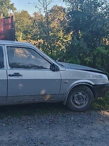 Серый ВАЗ 2109, объемом двигателя 1.5 л и пробегом 159 тыс. км за 363 $, фото 4 на Automoto.ua
