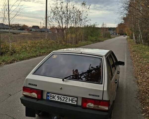 ВАЗ 2109 2006 в Сарнах на Automoto.ua Серый ВАЗ 2109, объемом двигателя 1.5 л и пробегом 261 тыс. км за 1800 $, фото 6 на Automoto.ua