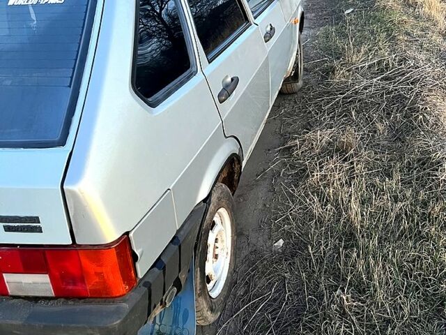 Сірий ВАЗ 2109, об'ємом двигуна 1.5 л та пробігом 219 тис. км за 1100 $, фото 5 на Automoto.ua