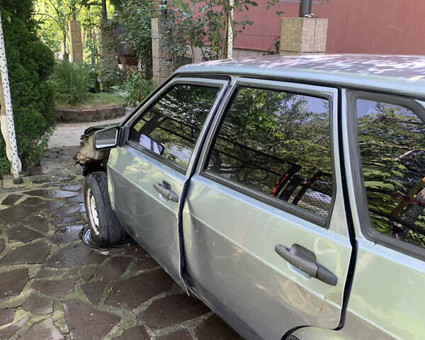 Серый ВАЗ 2109, объемом двигателя 1.5 л и пробегом 200 тыс. км за 700 $, фото 3 на Automoto.ua