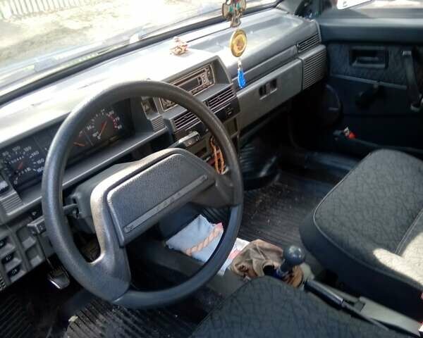 Сірий ВАЗ 2109, об'ємом двигуна 1.6 л та пробігом 190 тис. км за 2000 $, фото 1 на Automoto.ua