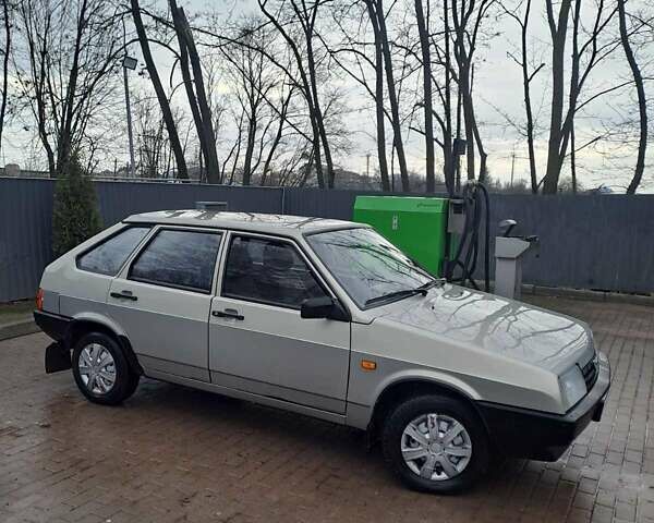 Сірий ВАЗ 2109, об'ємом двигуна 1.5 л та пробігом 51 тис. км за 2550 $, фото 7 на Automoto.ua
