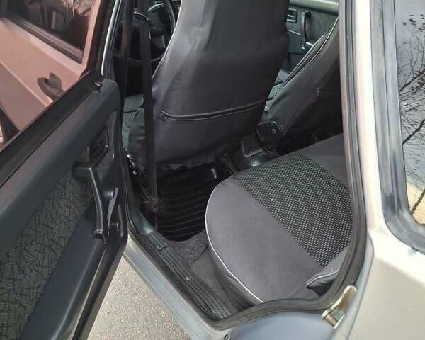 ВАЗ 2109 2006 в Сарнах на Automoto.ua Серый ВАЗ 2109, объемом двигателя 1.5 л и пробегом 261 тыс. км за 1800 $, фото 4 на Automoto.ua