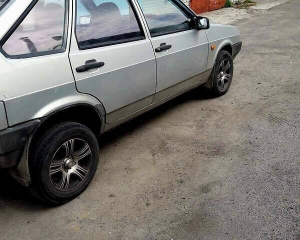 Серый ВАЗ 2109, объемом двигателя 1.6 л и пробегом 265 тыс. км за 2100 $, фото 9 на Automoto.ua