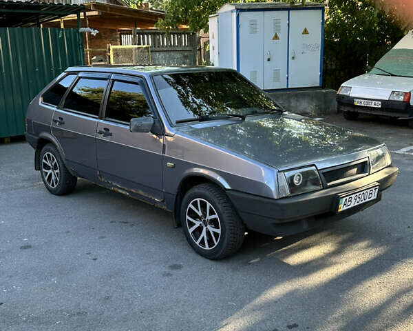 Серый ВАЗ 2109, объемом двигателя 1.6 л и пробегом 156 тыс. км за 1900 $, фото 2 на Automoto.ua