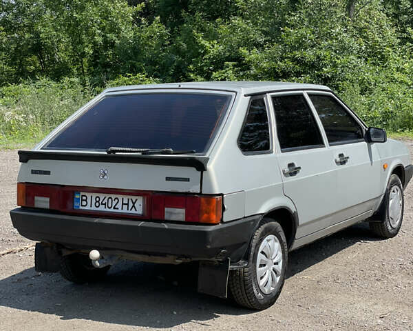 Сірий ВАЗ 2109, об'ємом двигуна 1.5 л та пробігом 180 тис. км за 1999 $, фото 4 на Automoto.ua