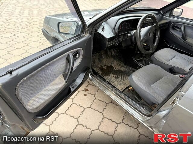 Сірий ВАЗ 2109, об'ємом двигуна 1.6 л та пробігом 555 тис. км за 1000 $, фото 9 на Automoto.ua