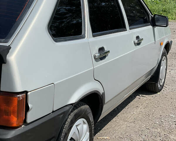 Сірий ВАЗ 2109, об'ємом двигуна 1.5 л та пробігом 180 тис. км за 1999 $, фото 3 на Automoto.ua