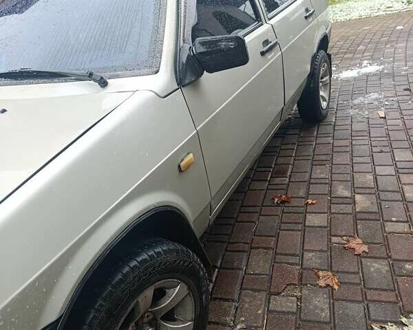 Серый ВАЗ 2109, объемом двигателя 1.5 л и пробегом 127 тыс. км за 1600 $, фото 2 на Automoto.ua