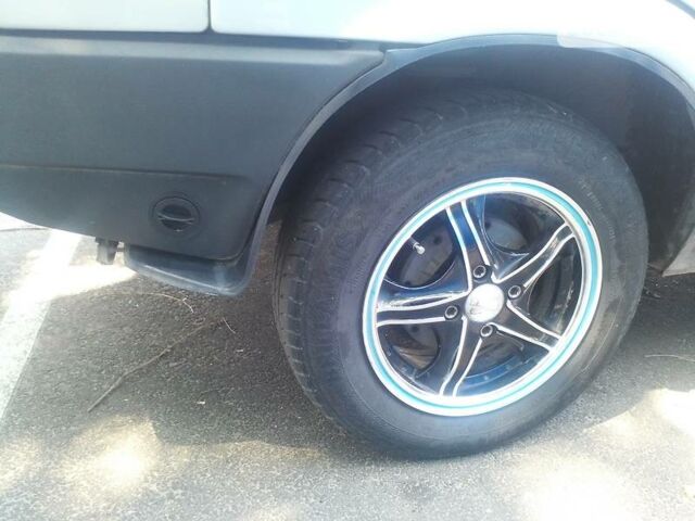 ВАЗ 2109 2007 в Днепре (Днепропетровске) на Automoto.ua Серый ВАЗ 2109, объемом двигателя 1.6 л и пробегом 178 тыс. км за 2000 $, фото 12 на Automoto.ua