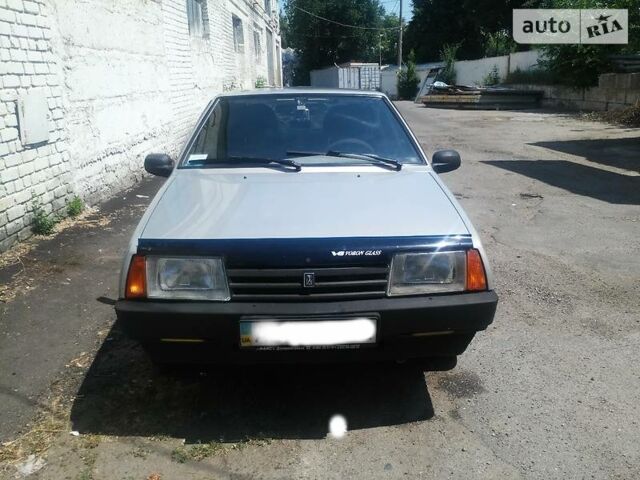 ВАЗ 2109 2007 в Днепре (Днепропетровске) на Automoto.ua Серый ВАЗ 2109, объемом двигателя 1.6 л и пробегом 178 тыс. км за 2000 $, фото 3 на Automoto.ua