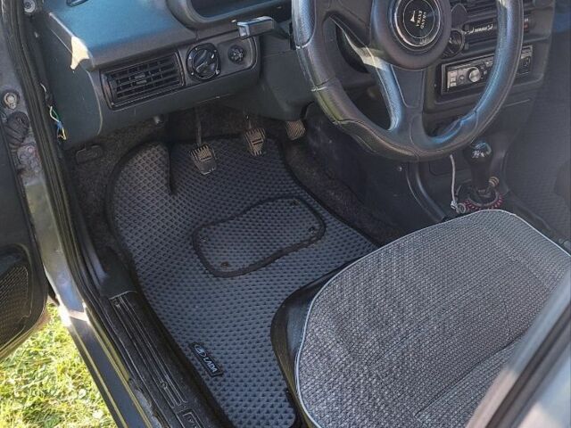 Сірий ВАЗ 2109, об'ємом двигуна 1.6 л та пробігом 140 тис. км за 1550 $, фото 7 на Automoto.ua